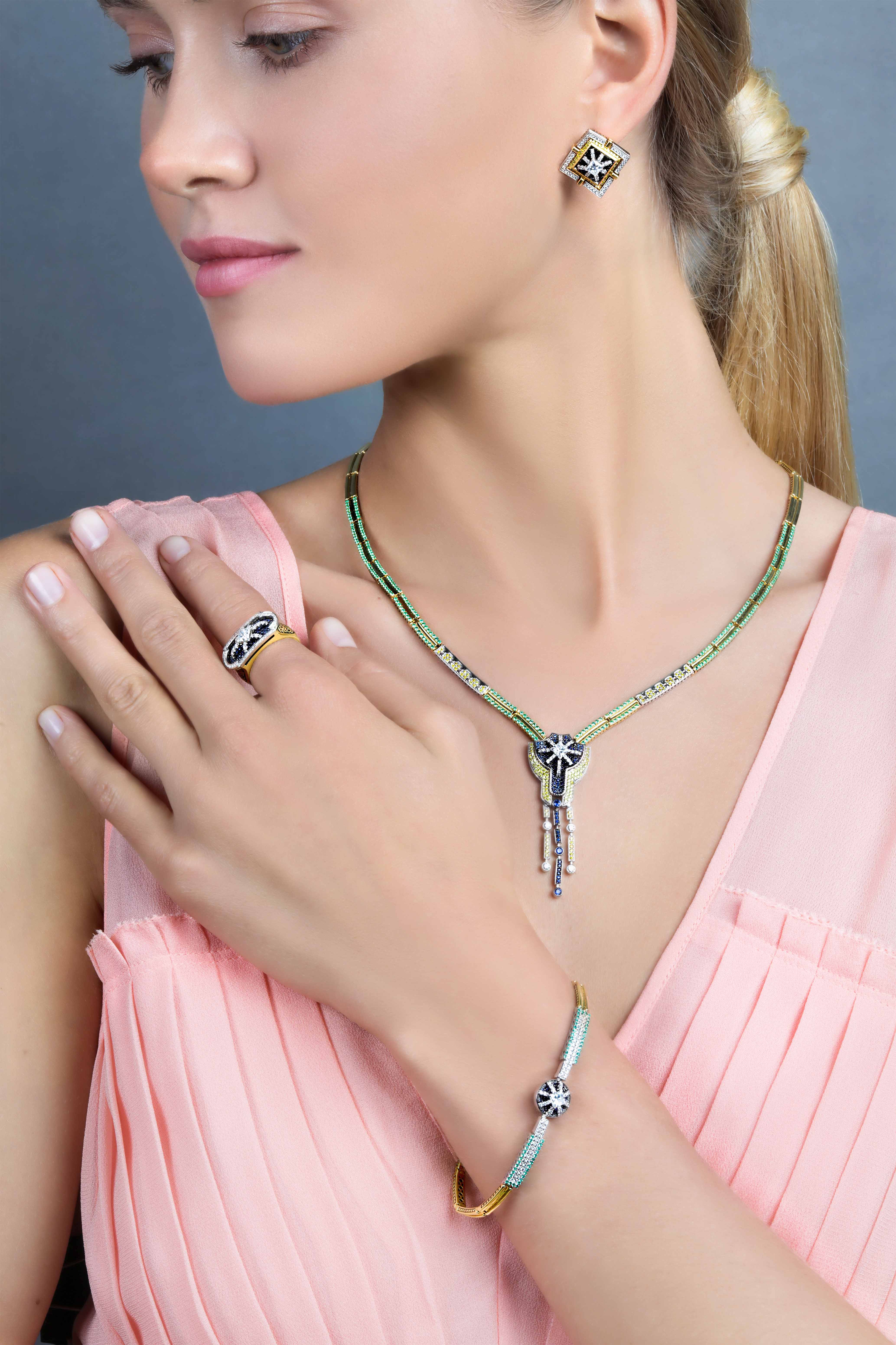 Серьги с бриллиантами и сапфирами, жёлтое и белое золото