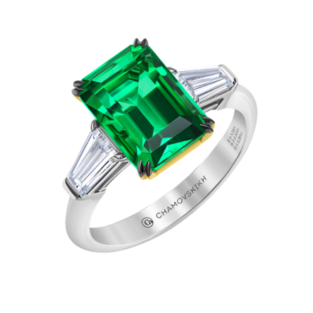 Кольцо с изумрудом и бриллиантами, белое и жёлтое золото