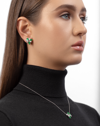 Серьги с изумрудами и бриллиантами, белое золото 3