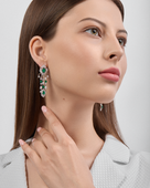 Серьги с изумрудами и бриллиантами, белое золото