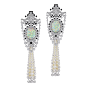 Серьги с опалами, бриллиантами и жемчугом, белое золото