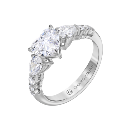 Помолвочное кольцо с бриллиантами, белое золото