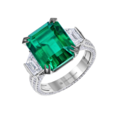 Кольцо с изумрудом и бриллиантами, белое золото