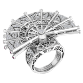 Кольцо с бриллиантами и рубинами, белое золото