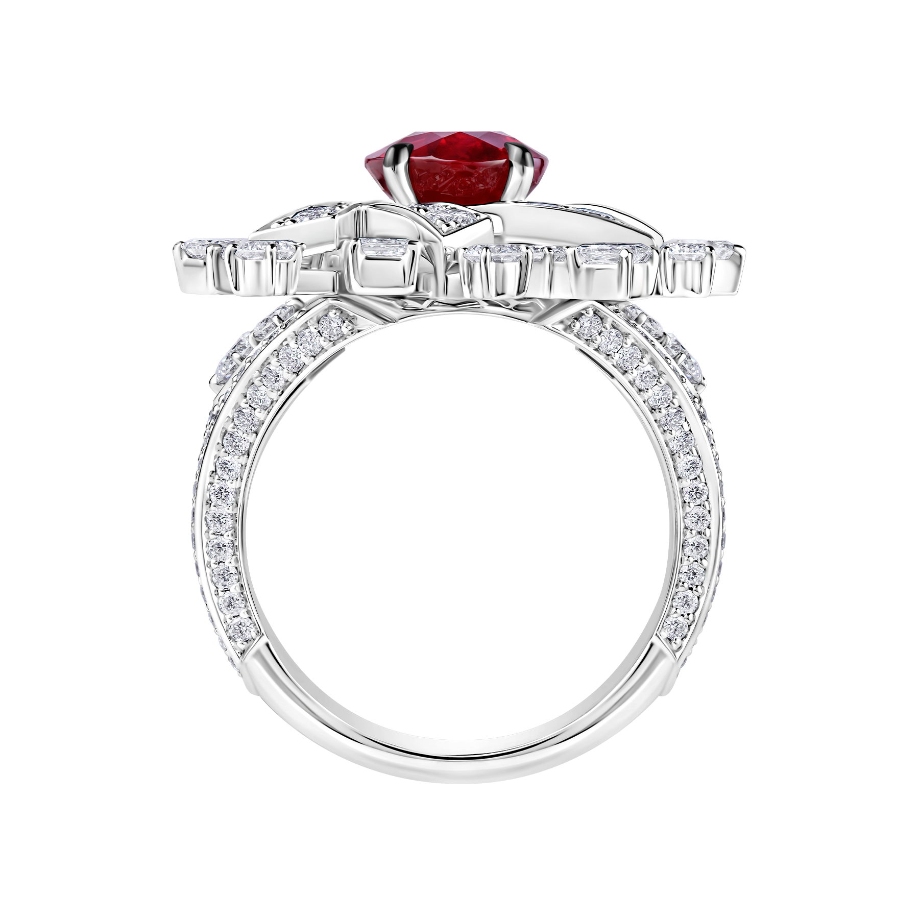 Кольцо с рубином и бриллиантами, белое золото
