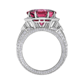 Кольцо с турмалином рубеллитом, рубинами и бриллиантами, белое золото