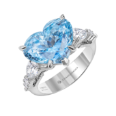 Кольцо с аквамарином и бриллиантами, белое золото
