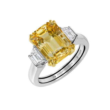 Кольцо с желтым сапфиром и бриллиантами, белое золото