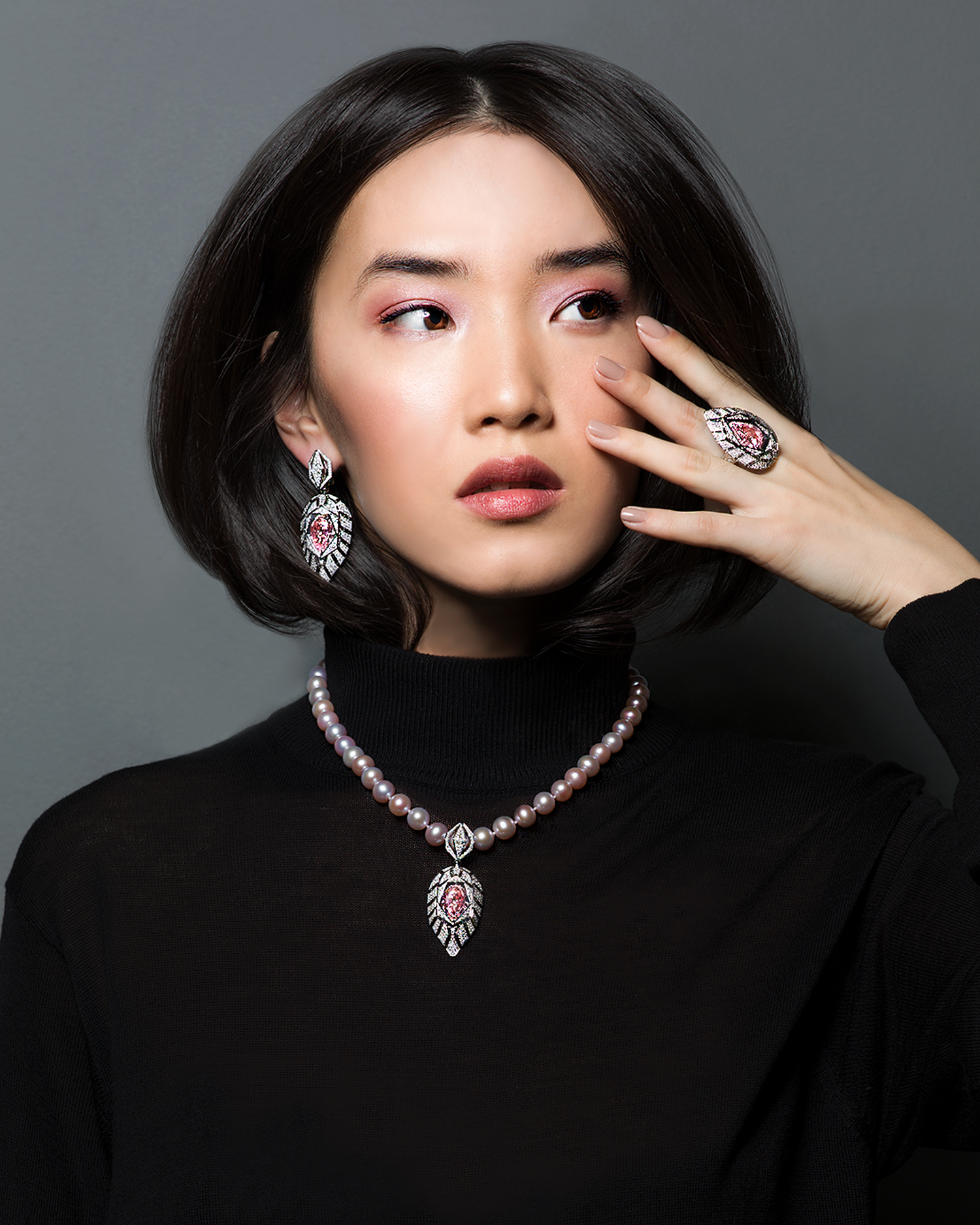 Подвес с морганитом и бриллиантами, белое золото