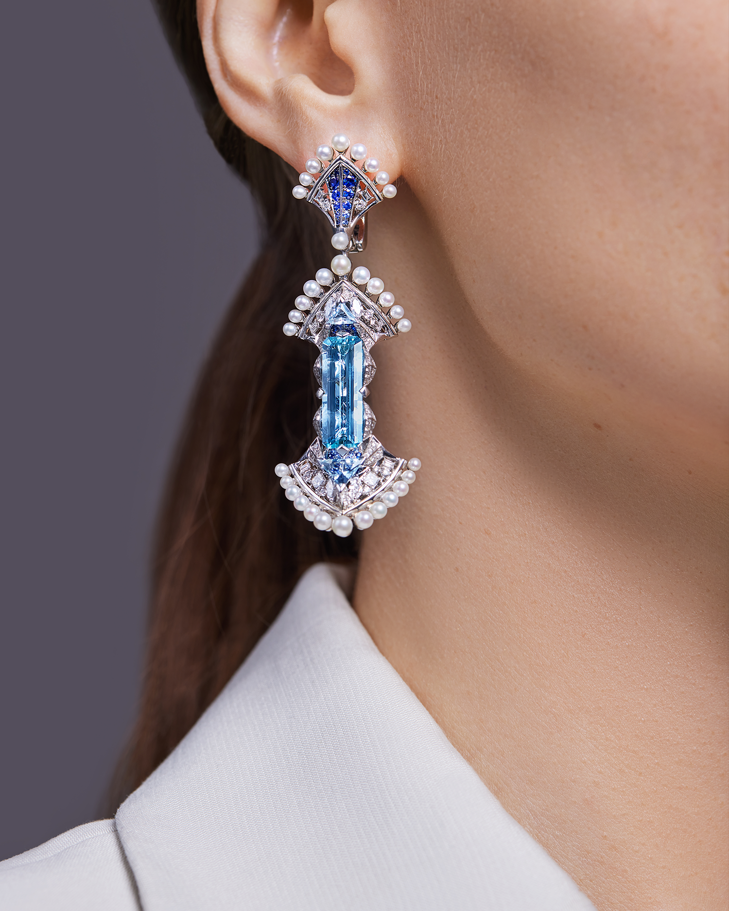Серьги с аквамаринами, бриллиантами, сапфирами и жемчугом, белое золото, н.керамика